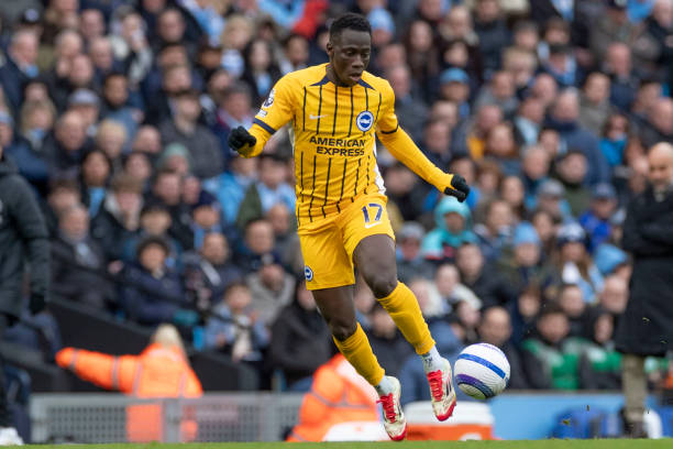 他的到来被 他的到来被