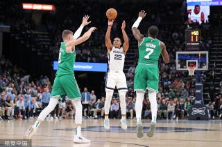 运动员们在 运动员们在